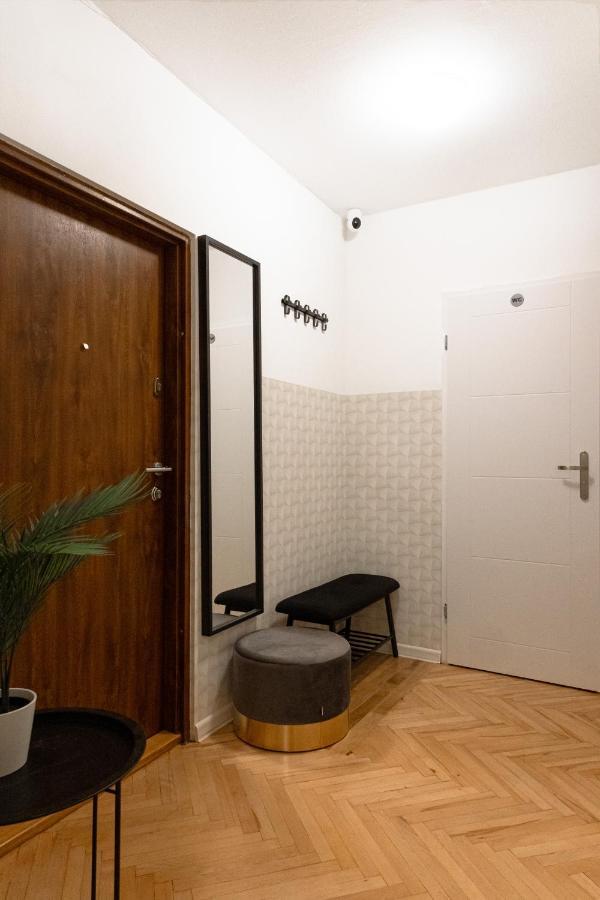 Clicktheflat Conrada Apart Rooms วอร์ซอ ภายนอก รูปภาพ