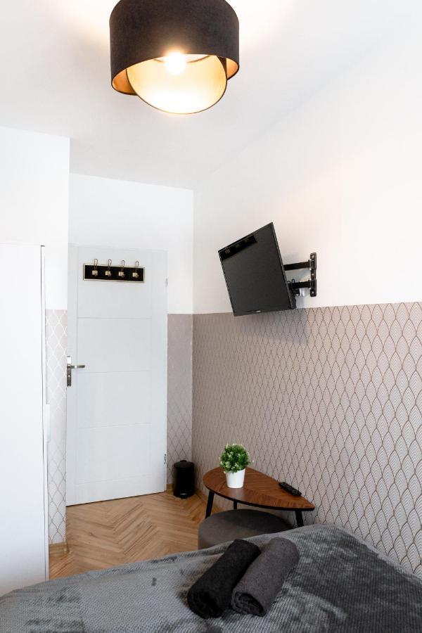 Clicktheflat Conrada Apart Rooms วอร์ซอ ภายนอก รูปภาพ